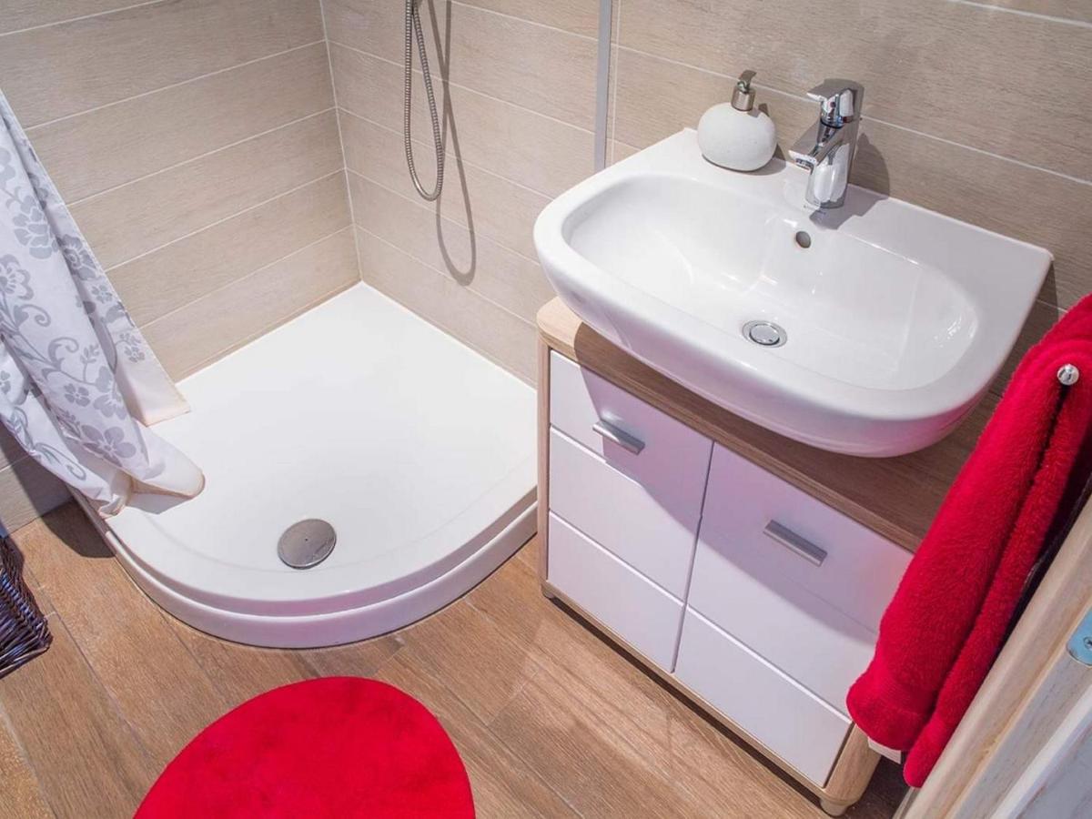 Holiday Home J&D No 2 Podstrana Ngoại thất bức ảnh